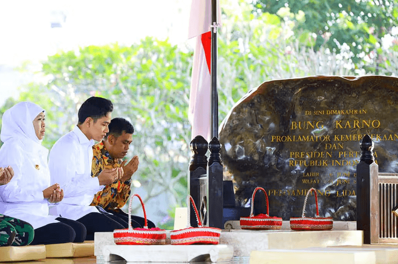 Kunjungan kerja Wakil Presiden Republik Indonesia, Gibran Rakabuming Raka dan Gubernur Jawa Timur Khofifah Indar Parawansa, ke Kota Blitar.