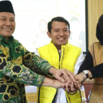 Ketua DPD Partai Golkar Sidoarjo, Adam Rusydi bersama Bupati Subandi dan Wabup Mimik Idayana.