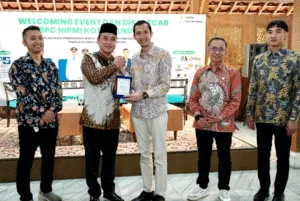 Pemerintah Kota (Pemkot) Bandung menggandeng Himpunan Pengusaha Muda Indonesia (HIPMI) Kota Bandung dalam Welcoming Event & Diklatcab BPC HIPMI Kota Bandung di Pendopo Kota Bandung, Minggu (29/6).