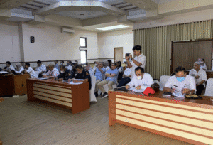 Acara Public Hearing di Gedung Kantor Bupati Gresik lantai 4 ruang Argo Lengis.