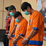 Tersangka kasus dugaan jual beli jabatan perangkat desa di Kecamatan Tulangan.