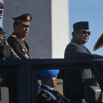 Presiden Prabowo menginspeksi pasukan dalam upacara HUT ke-79 Bhayangkara di kawasan Monumen Nasional(1/7).