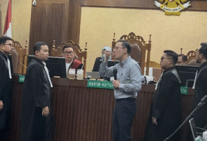 Momen eks Mendag Tom Lembong menjelaskan perbedaan di setiap gula saat persidangan(1/7).