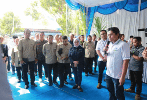 Anggota Komisi IV DPR RI, Abdul Kharis Almasyhari, S.E., M.Si., saat melakukan kunjungan kerja ke Pabrik Gula Rejo Agung, Kamis (3/7).