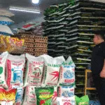 Toko penjual bahan pokok rumah tangga dan berbagai macam beras.