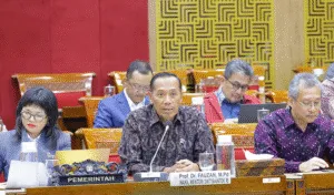 Wakil Menteri Pendidikan Tinggi, Sains, dan Teknologi (Wamendiktisaintek), Fauzan dalam rapat bersama Komisi X DPR RI di Kompleks Parlemen, Jakarta, Kamis (10/7).