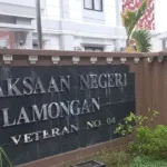 Kantor Kejaksaan Negeri Lamongan.