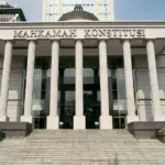 Gedung MK tampak depan.