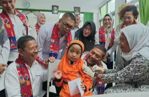 Kepala Staf Kepresidenan (KSP) Jenderal TNI (Purn) AM Putranto meninjau lokasi cek kesehatan di MIN 8 Jakarta Selatan, Senin (4/8).