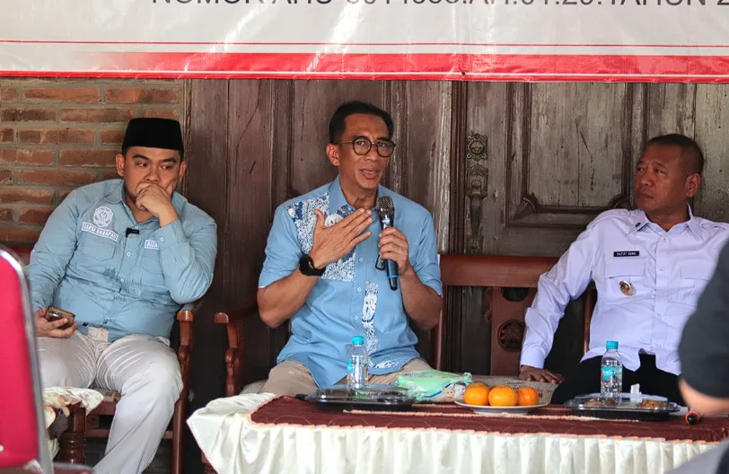 Anggota Komisi XI DPR RI, Ahmad Rizki Sadig, melakukan kunjungan kerja ke Koperasi Desa Merah Putih (KDMP) di Desa Boyolangu, Kabupaten Tulungagung, pada Selasa (5/8).