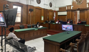 Kepala Desa Nonaktif Kradinan Dituntut 3,5 Tahun Penjara dalam Kasus Korupsi Anggaran Desa 31 Sidang kasus korupsi Kepala Desa nonaktif Kradinan, Kecamatan Pagerwojo, Kabupaten Tulungagung.
