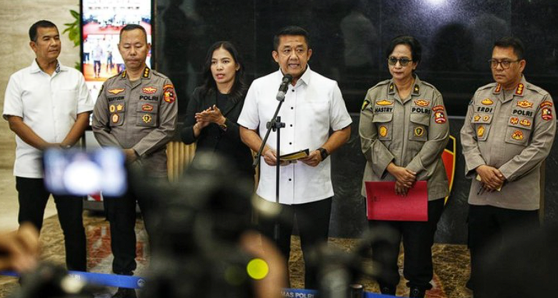 Bareskrim Polri secara resmi mengumumkan hasil uji genetik atau DNA antara mantan Gubernur Jawa Barat Ridwan Kamil, Lisa Mariana dan anak Lisa Mariana.