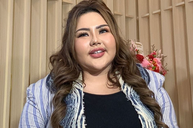 Selebgram Lisa Mariana mengakui menerima aliran dana dari mantan Gubernur Jawa Barat, Ridwan Kamil.