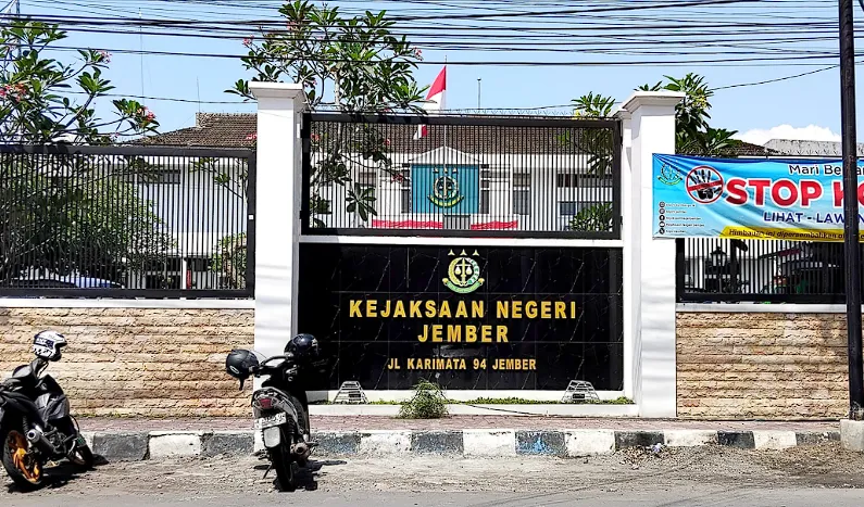 Kantor Kejaksaan Negeri Jember.