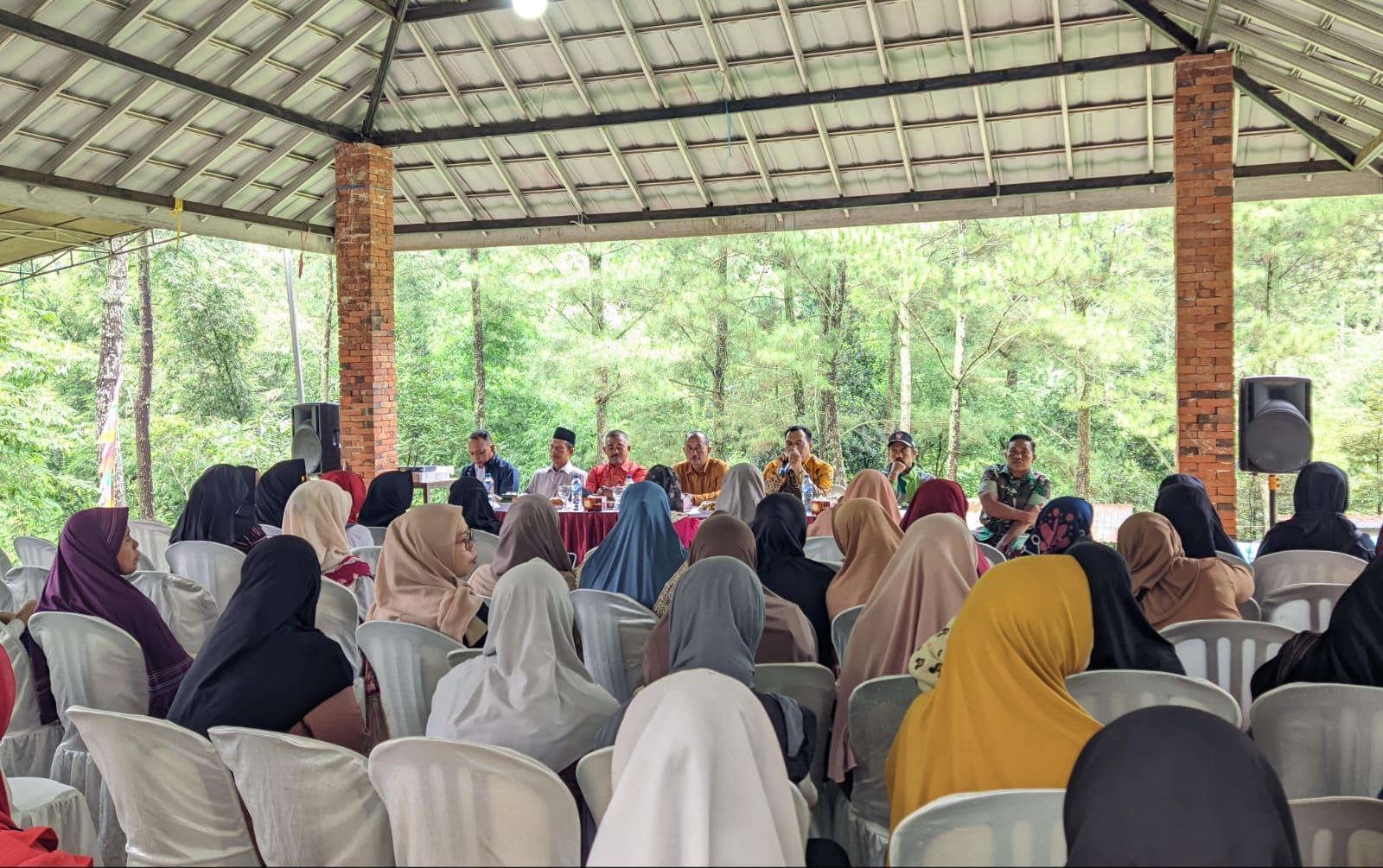 Wana Wisata Bernah de Vallei Mojokerto Bagikan Dividen Saham Periode II kepada Masyarakat Desa Kembangbelor