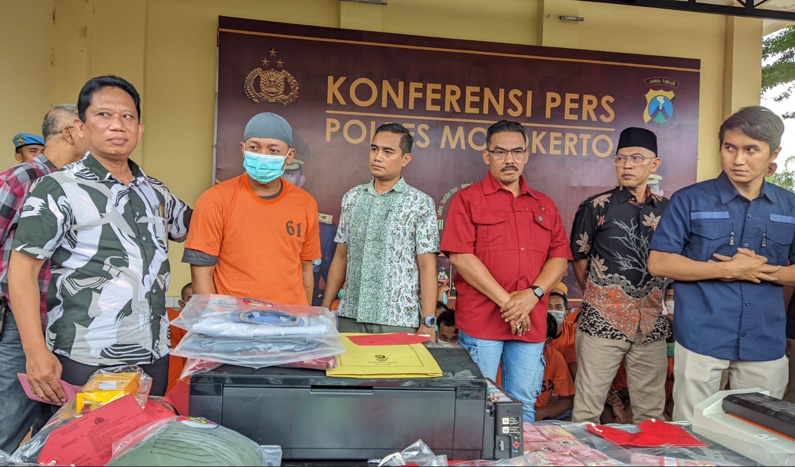 Polisi Garuk Pelaku Perkosaan Pencabulan 6 Anak di Mojokerto