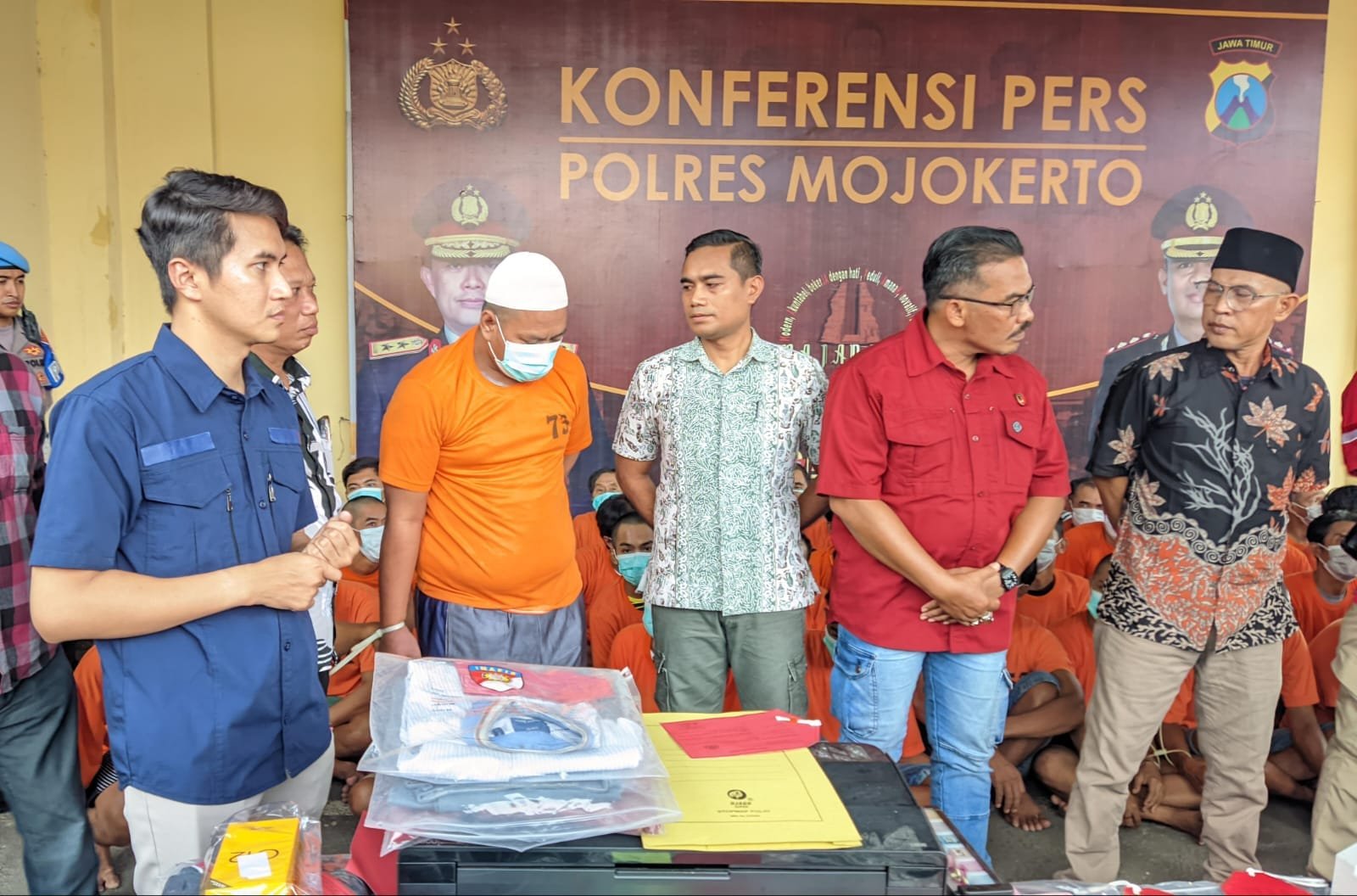 Satreskrim Polres Mojokerto Ungkap Kasus Pencurian Scoopy saat Kecelakaan di Kutorejo, Pelaku Ditangkap di Kalimantan