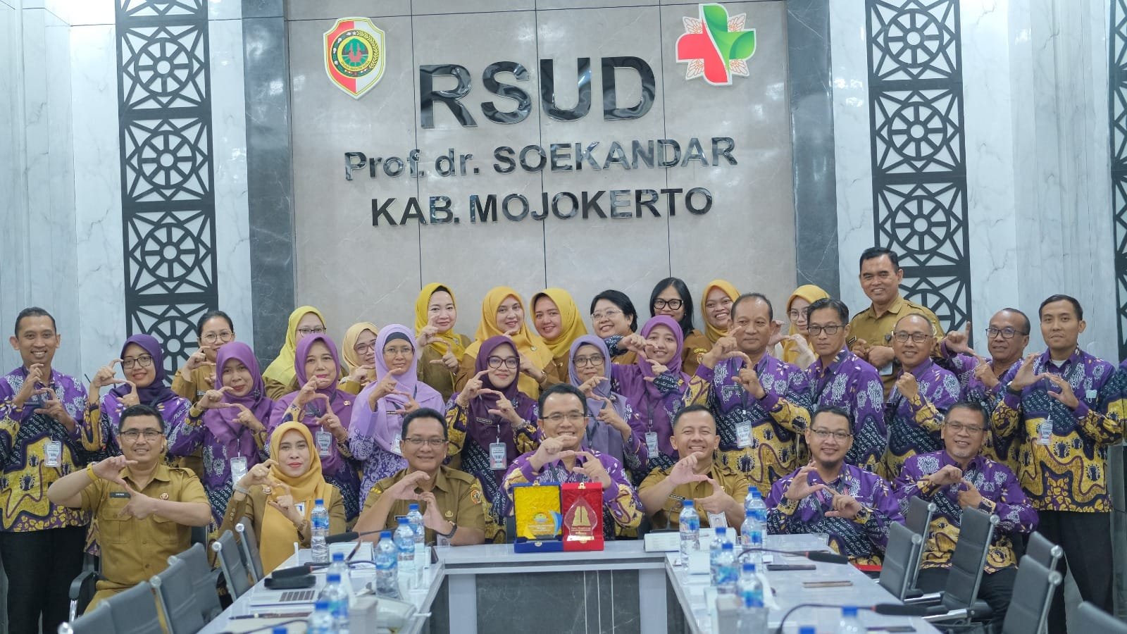 RSUD Prof. Dr. Soekandar Jadi Rujukan Studi Banding RSUD Ploso Jombang, Bahas Tata Kelola Tarif dan Remunerasi Berbasis Indeks Kinerja Pegawai