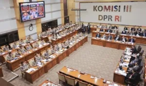 Komisi III DPR RI Kritik MK, 500 Wakil Rakyat Kok Kalah dengan 9 Hakim