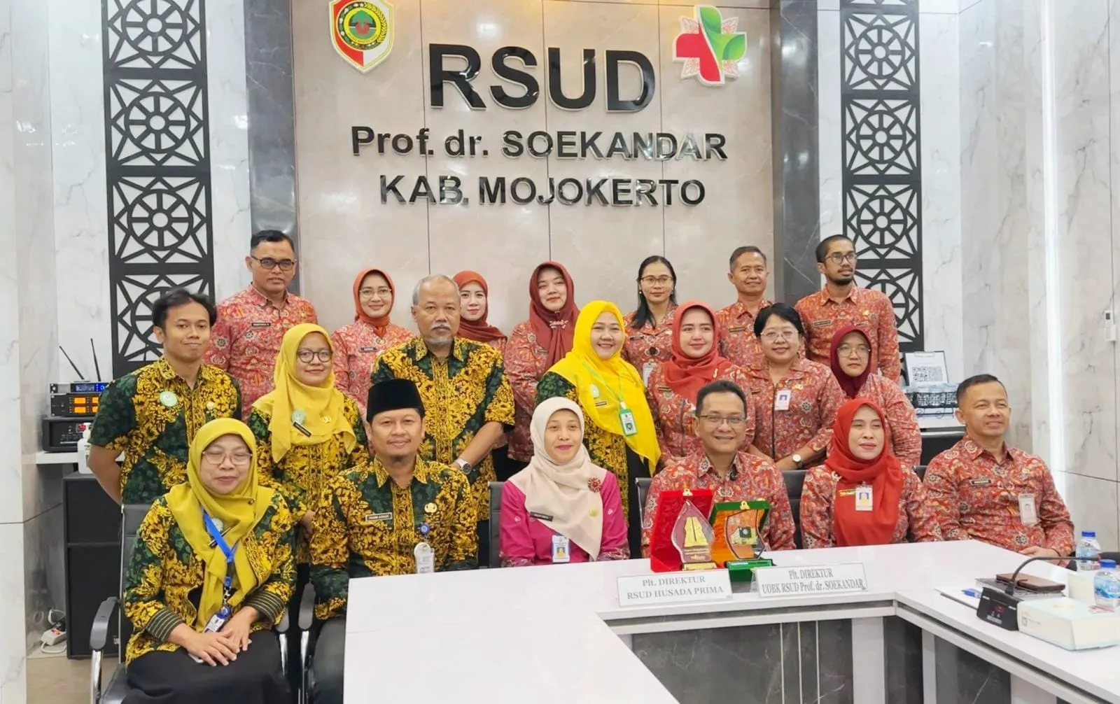 RSUD Prof. Dr. Soekandar Mojokerto Terima Kunjungan RSUD Husada Prima Surabaya, Teken Kerja Sama Replikasi Inovasi Pelayanan Kesehatan 1 RSUD Prof. Dr. Soekandar Mojokerto Terima Kunjungan RSUD Husada Prima Surabaya, Teken Kerja Sama Replikasi Inovasi Pelayanan Kesehatan