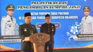 Pelantikan Rotasi 16 Pejabat Baru Ala Gus Bupati Mojokerto: Dari Sumpah Jabatan Sampai Sumpah Nggak Ada Pungli