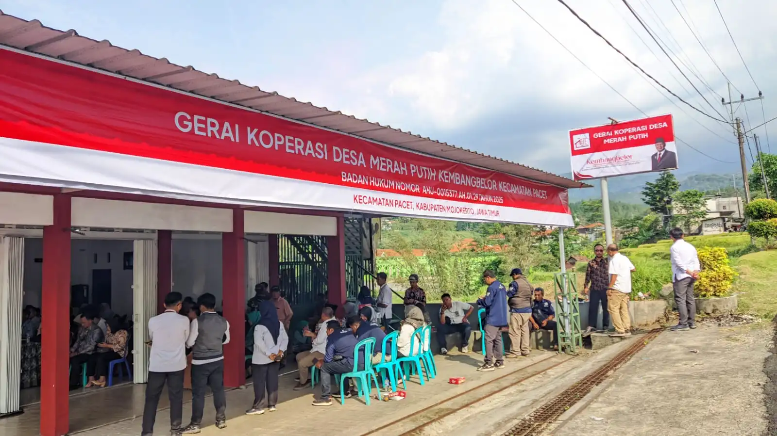 Satgas Kopdes Merah Putih Nasional Sambangi Mojokerto, Turun Langsung Godok Strategi Branding KDMP 1 Satgas Kopdes Merah Putih Nasional Sambangi Mojokerto, Turun Langsung Godok Strategi Branding KDMP