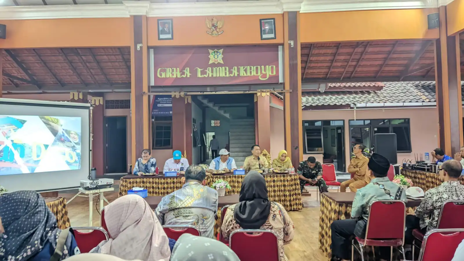 Satgas Kopdes Merah Putih Nasional Sambangi Mojokerto, Turun Langsung Godok Strategi Branding KDMP 2 Satgas Kopdes Merah Putih Nasional Sambangi Mojokerto, Turun Langsung Godok Strategi Branding KDMP