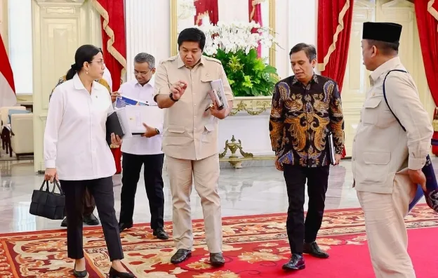 Menteri Perumahan dan Kawasan Permukiman, Maruarar Sirait saat berada di istana negara