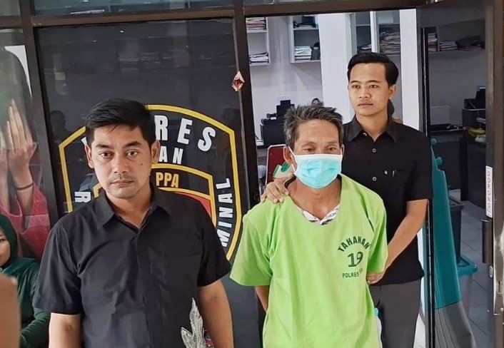 Cabuli Siswinya, Oknum Guru MI di Tuban Digelandang Polisi