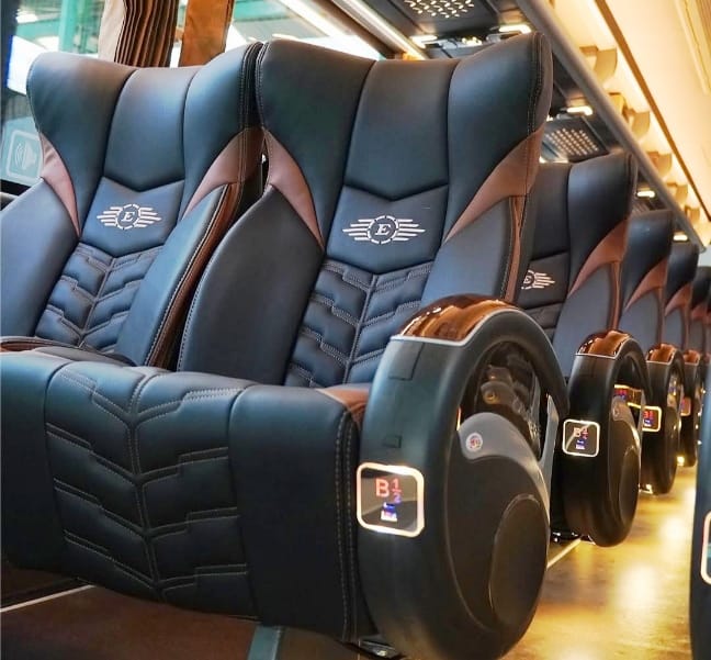 Interior kursi penumpang Bus andalan PO Eka Mira 2025