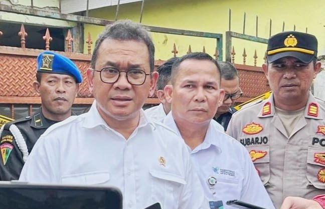 Menteri Perdagangan (Mendag) Budi Santoso saat menghadiri ekspos MinyaKita di Tangerang, Banten, Jumat (24/1)