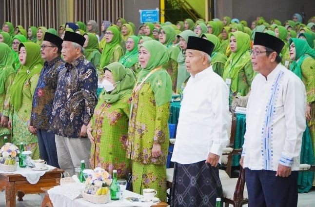 Khofifah: Muslimat NU akan Siapkan 1.000 Dapur Sehat untuk Program Makan Bergizi Gratis