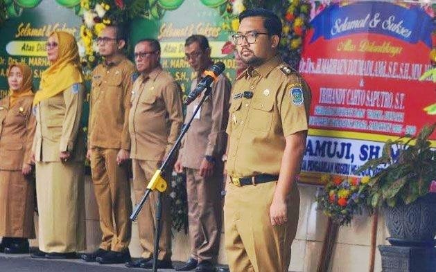 Wabup Nganjuk Apel Perdana Peringatkan ASN, Komitmen Wujudkan Pemerintahan Bersih dan Bebas Korupsi