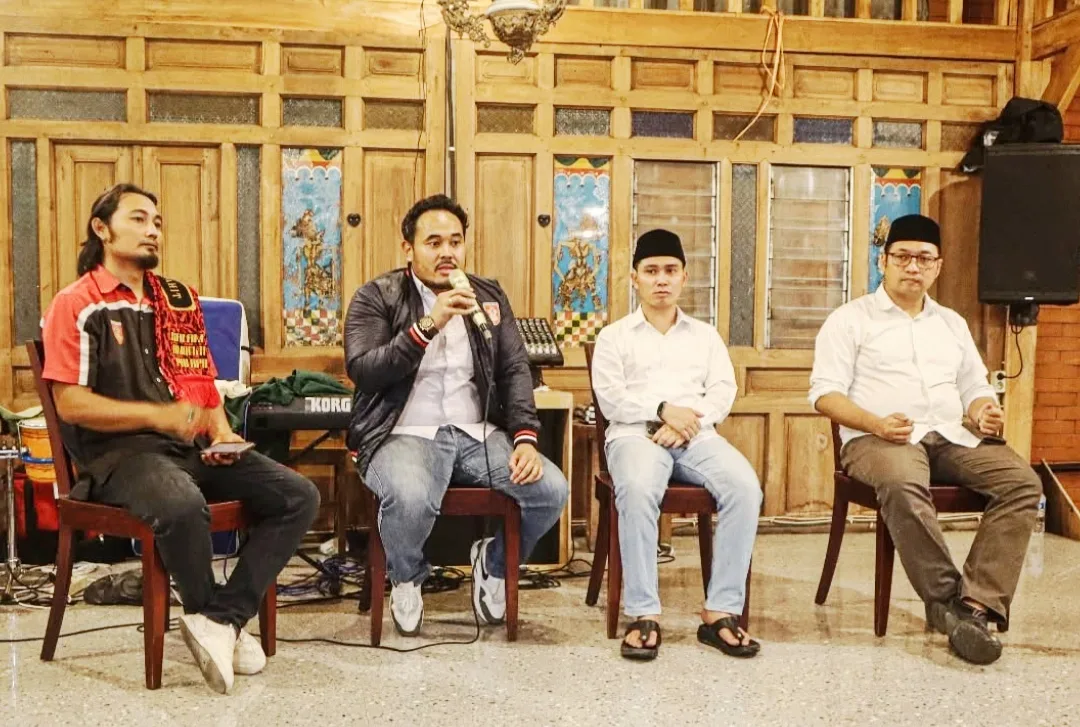 Presiden PSMP, Raja Siahaan saat bersama Gus Barra dan dr. Rizal beberapa waktu lalu.