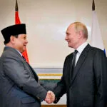 Presiden Republik Indonesia Prabowo Subianto melakukan kunjungan kenegaraan ke Rusia dan bertemu Presiden Vladimir Putin di Istana Konstantinovsky, Kamis (19/6).