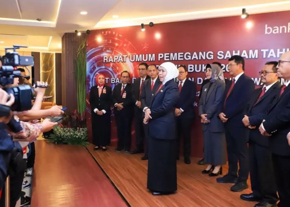 Pengesahan Direksi dan Komisaris Bank Jatim oleh Gubernur Jawa Timur, Khofifah Indar Parawansa
