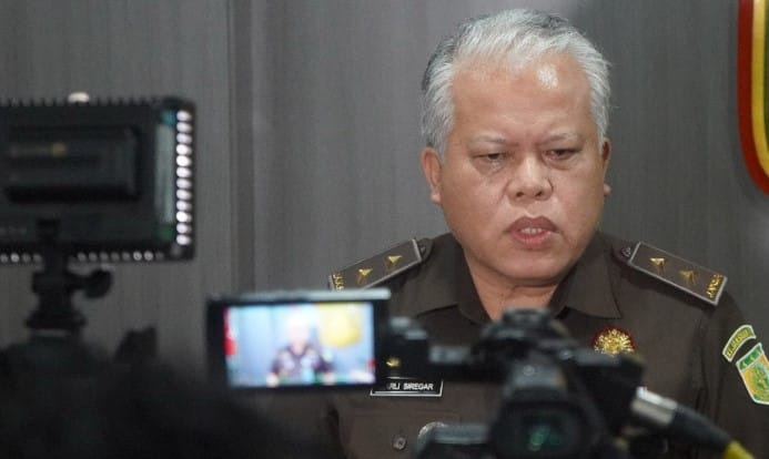 Kepala Pusat Penerangan Hukum Kejaksaan Agung, Harli Siregar dalam konferensi pers di Kompleks Kejaksaan Agung, Jakarta Selatan, Senin 26 Mei 2025