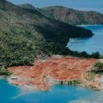 Keindahan alam Kepulauan Raja Ampat, Papua Barat yang terancam akibat aktivitas pertambangan nikel.