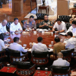 Rapat terbatas (ratas) yang membahas dua program strategis nasional, yakni percepatan implementasi Koperasi Desa Merah Putih dan penguatan sektor pendidikan melalui pendirian Sekolah Garuda.