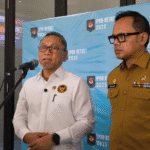 Menteri Koordinator Bidang Pangan Indonesia, Zulkifli Hasan bersama Wakil Menteri Dalam Negeri (Wamendagri) Bima Arya Sugiarto di Gedung Balairung Rudini, Kampus IPDN Jatinangor, Kabupaten Sumedang, Selasa (24/6)