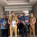 Sekretaris Jenderal Kemendagri, Komjen Pol. (Purn.) Dr. Drs. Tomsi Tohir Balaw, dalam konferensi pers usai rapat koordinasi lintas lembaga yang digelar di Jakarta, Selasa (24/6).