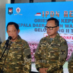 Menteri Dalam Negeri (Mendagri) Tito Karnavian usai membuka Retret Kepala Daerah Gelombang II di Kampus Institut Pemerintahan Dalam Negeri (IPDN), Jatinangor, Kabupaten Sumedang, Senin (23/6).